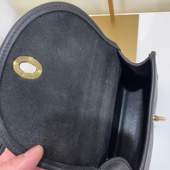 Vintage Coach Regina Satchel Black with Gold Hardware - Picture 9 of 12